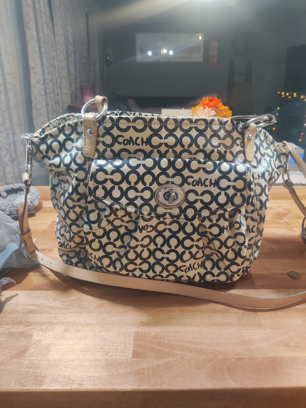 Coach Cream & Black Signature Crossbody Shoulder Bag